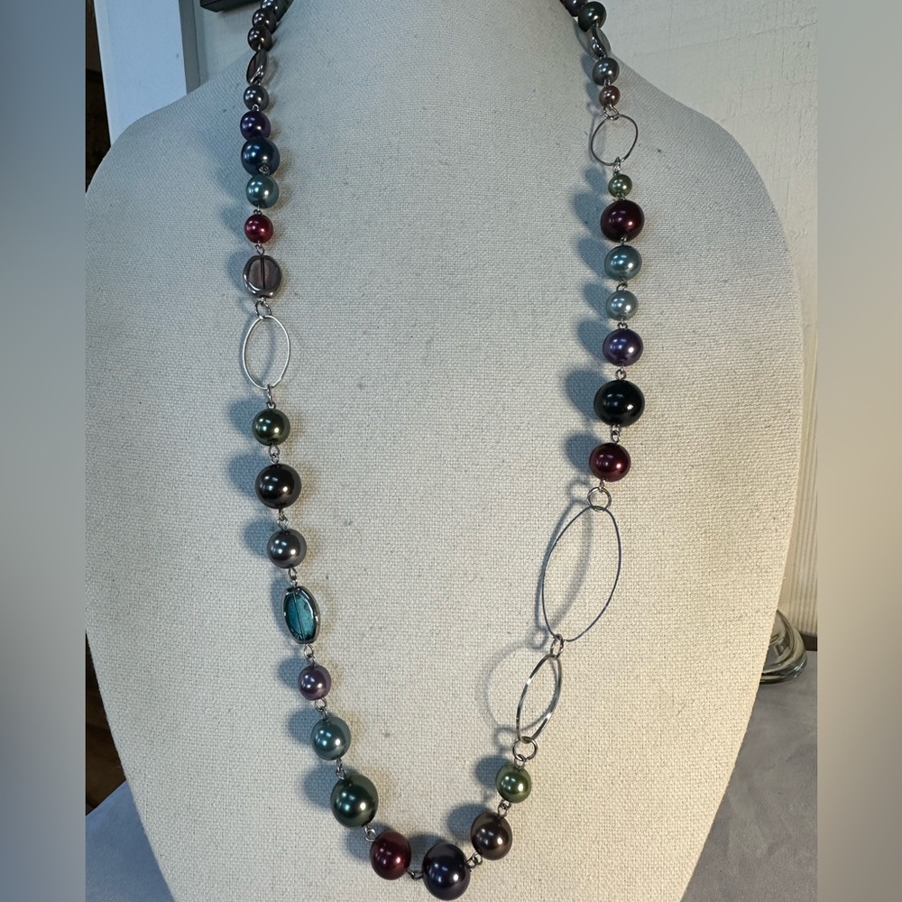 Long jewel tone bead statement necklace